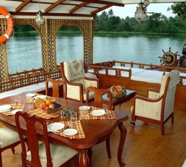 PULICKATTIL HOUSEBOAT  BUILDERS & OPERATORS