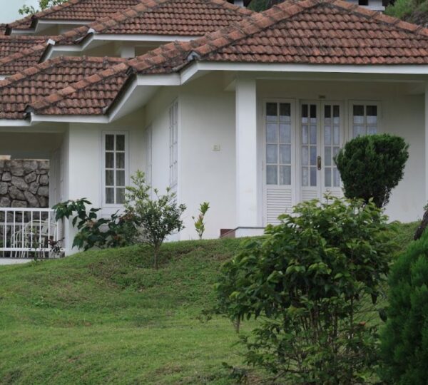 AYUR COUNTY RESORTS LTD