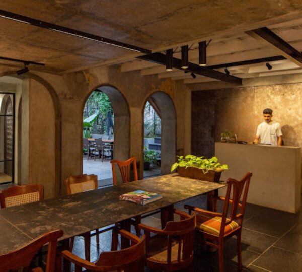 THE POSTCARD HOTEL