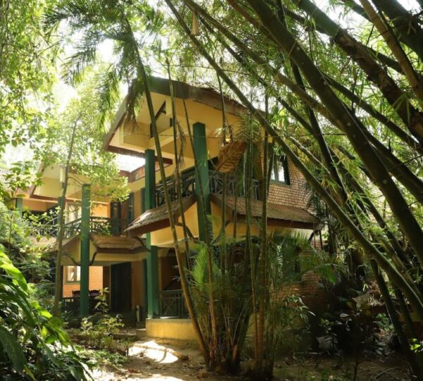 GREEN GATES HOTEL