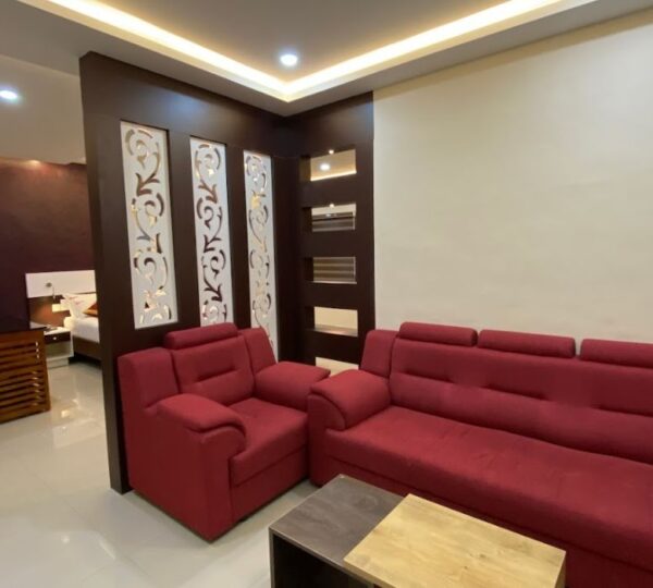 HOTEL ISSACS REGENCY