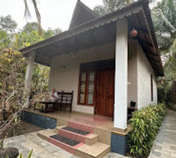 MANNAAS VEEDU