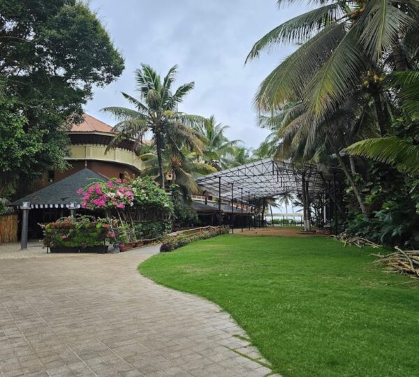 UDS HOTELS & RESORTS
