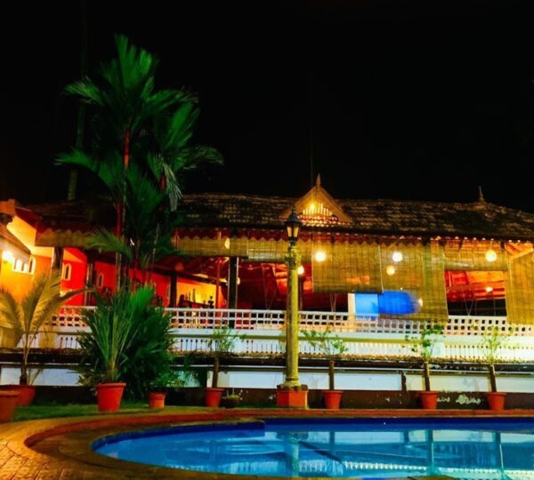 GOLDEN SANDS BEACH RESORT