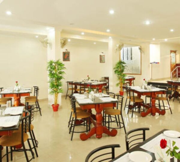 HOTEL SANDRA PALACE