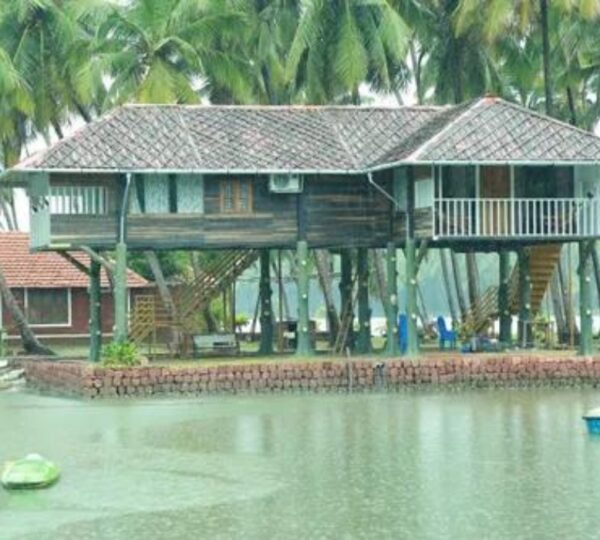 OYSTER OPERA - A VILLAGE THEME RESORT