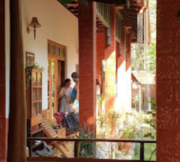 MANNAAS VEEDU