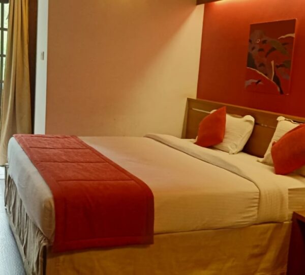 WESTWOOD HOTELS, MUNNAR
