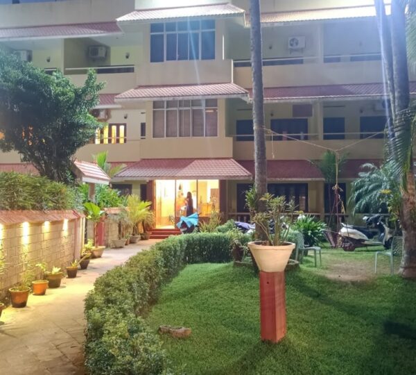 GOLDEN SANDS BEACH RESORT