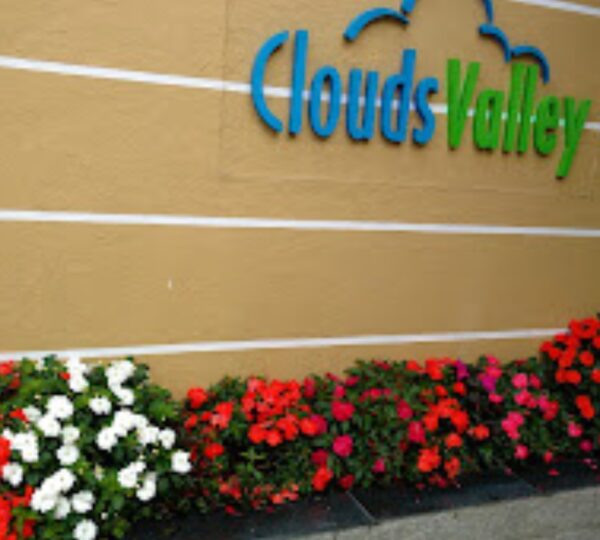 CLOUDS VALLEY LEISURE  HOTEL