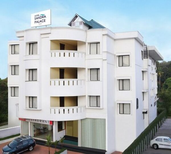 HOTEL SANDRA PALACE