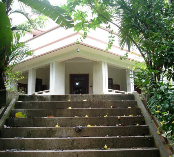 ESTATE BUNGALOW