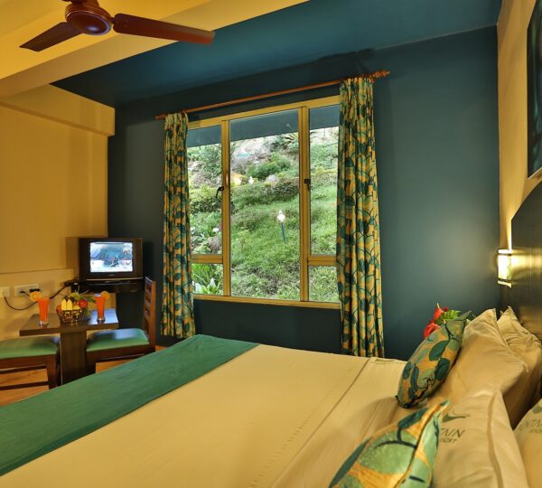 MISTY MOUNTAIN RESORT, MUNNAR