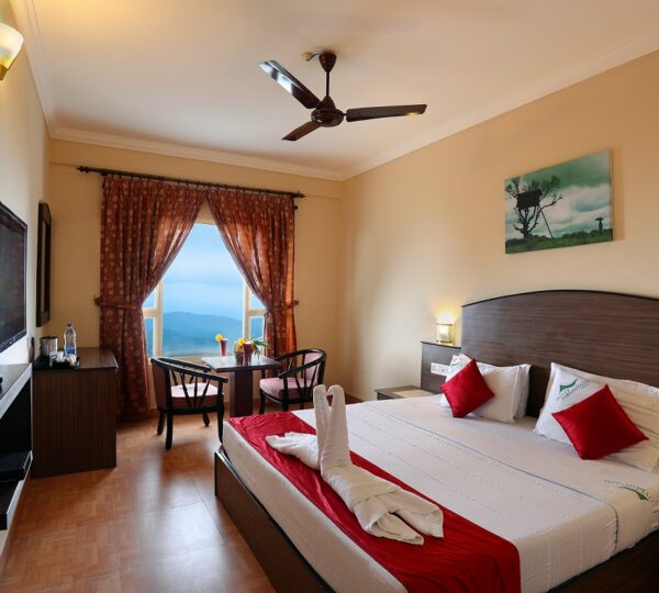 MISTY MOUNTAIN RESORT, MUNNAR